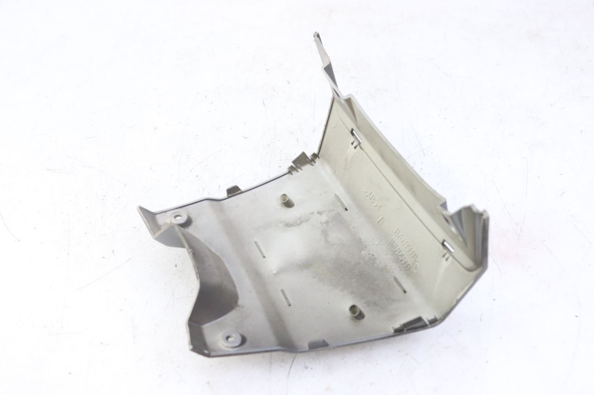 photo de LOWER REAR FAIRING JUNCTION PEUGEOT SATELIS 125 (2010 - 2012)