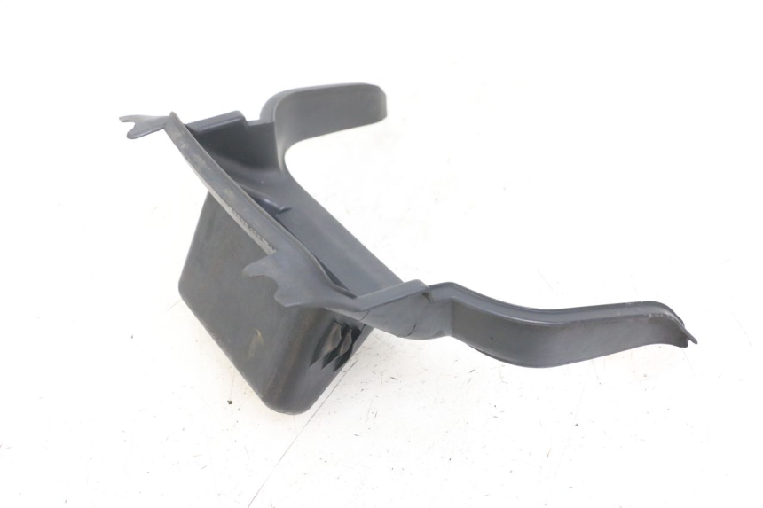 photo de LOWER REAR FAIRING JUNCTION PEUGEOT SPEEDFIGHT 100 (1997 - 2007)