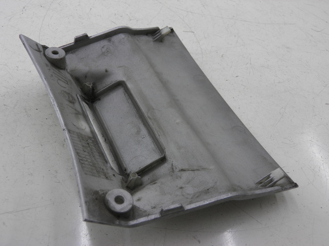 photo de REAR LOWER MIDDLE PANEL PIAGGIO X8 STREET 125 (2006 - 2007)