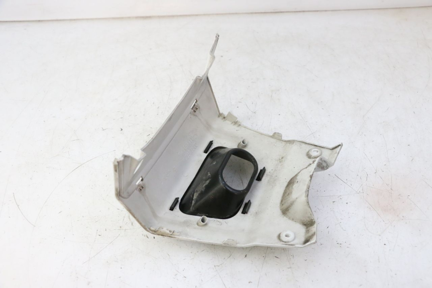 photo de LOWER REAR FAIRING JUNCTION PEUGEOT SATELIS 125 (2010 - 2012)