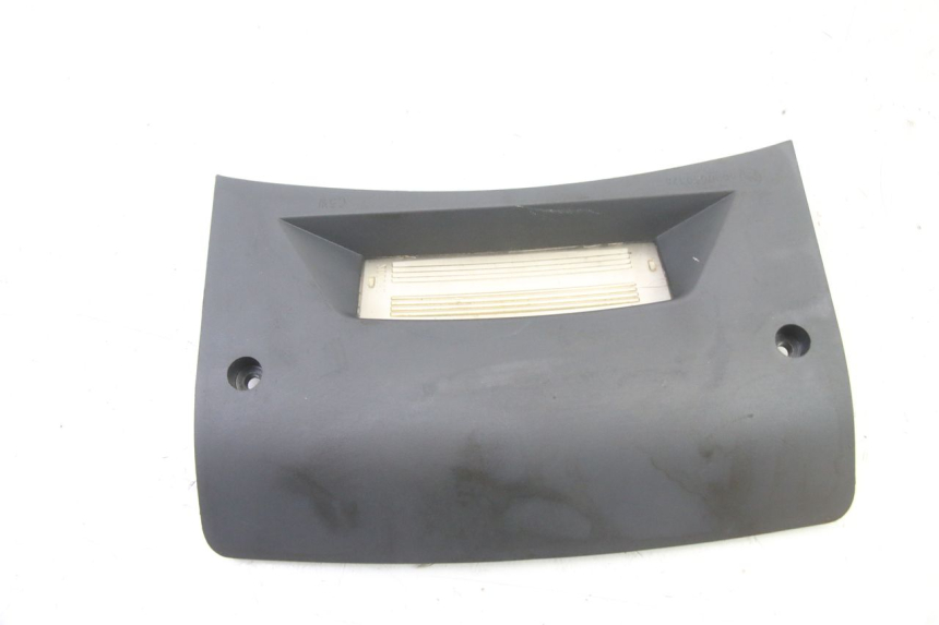 photo de REAR LOWER MIDDLE PANEL PIAGGIO SUPER LX 125 (2000 - 2003)