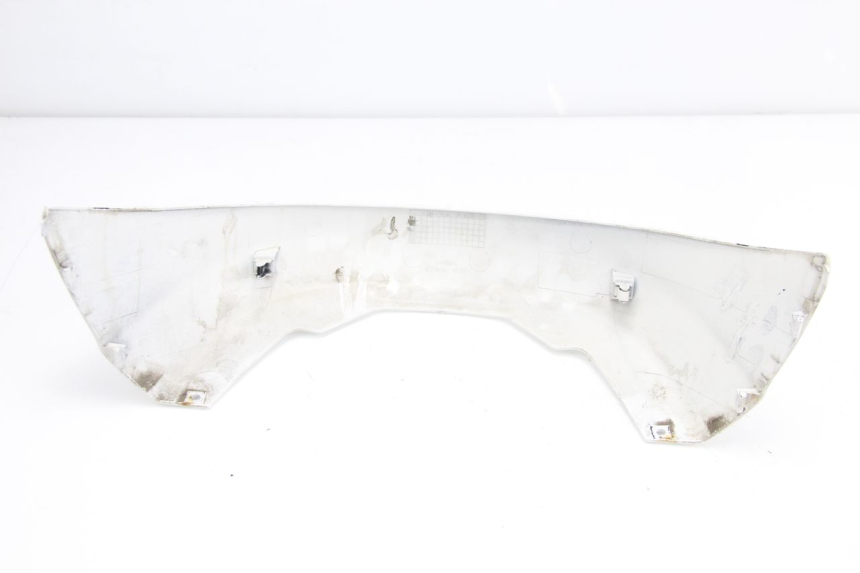 photo de LOWER REAR FAIRING JUNCTION SUZUKI BURGMAN 125 (2007 - 2014)