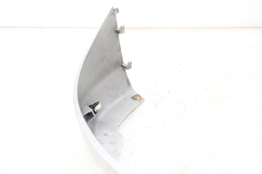 photo de LOWER REAR FAIRING JUNCTION SUZUKI BURGMAN 125 (2007 - 2014)