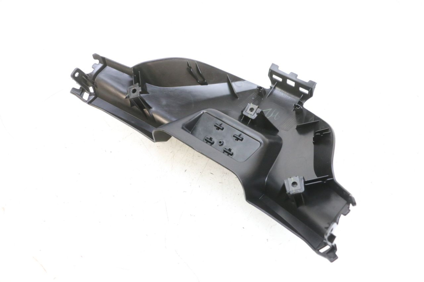 photo de REAR LOWER MIDDLE PANEL YAMAHA TRICITY 300 (2020 - 2024) - Product overview