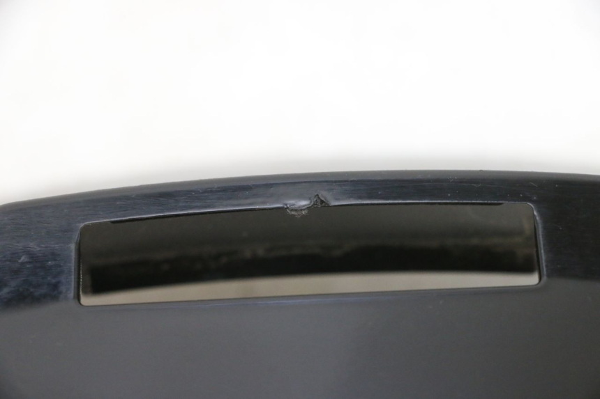 photo de REAR LOWER MIDDLE PANEL PIAGGIO X8 125 (2004 - 2007) - Alternative perspective