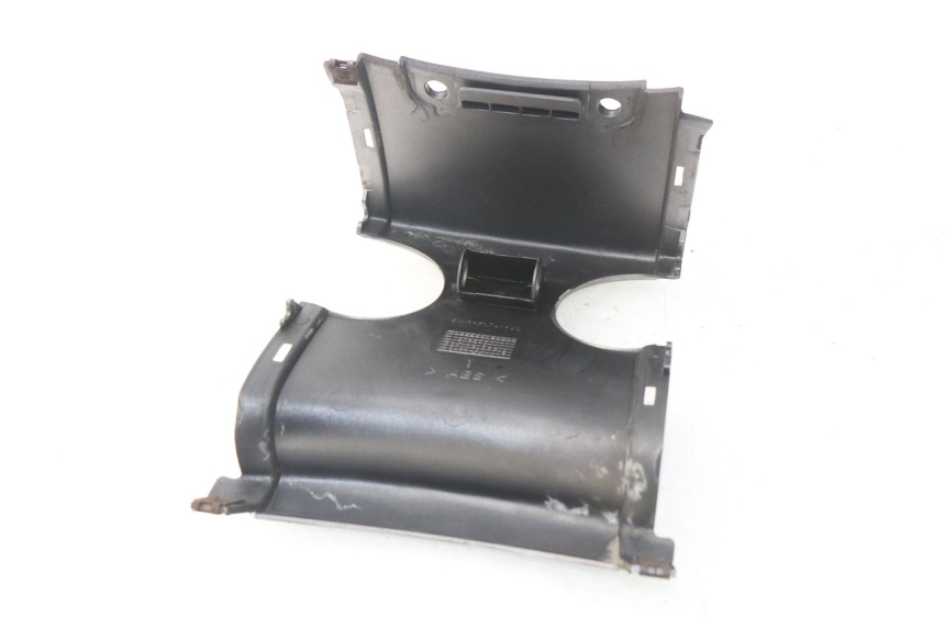 photo de REAR MIDDLE PANEL MBK SKYLINER 125 (2004 - 2007)