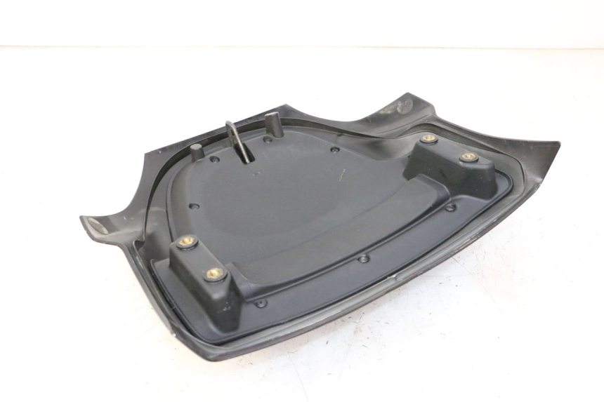 photo de REAR FAIRING JUNCTION PIAGGIO MP3 LT 300 (2010 - 2016)
