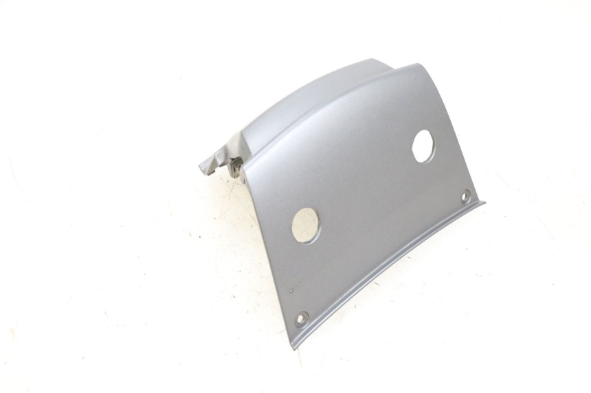 photo de REAR MIDDLE PANEL PIAGGIO MP3 500 (2016 - 2018) - Alternative perspective