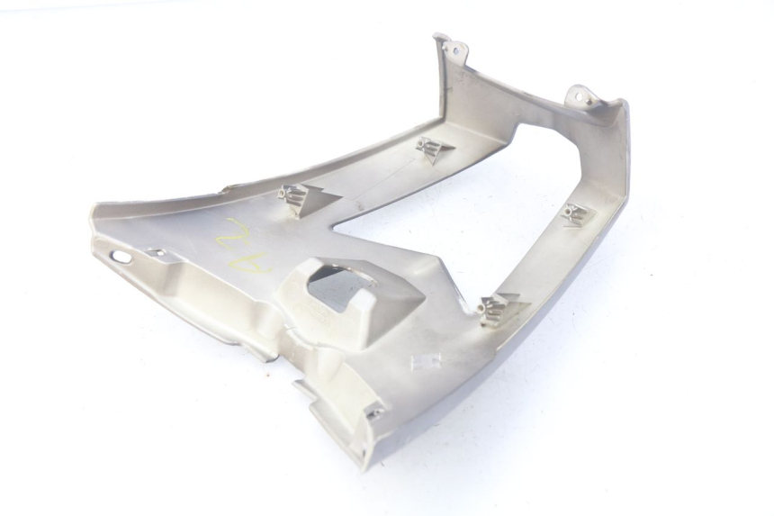 photo de REAR FAIRING JUNCTION PEUGEOT GEOPOLIS 400 (2007 - 2013)