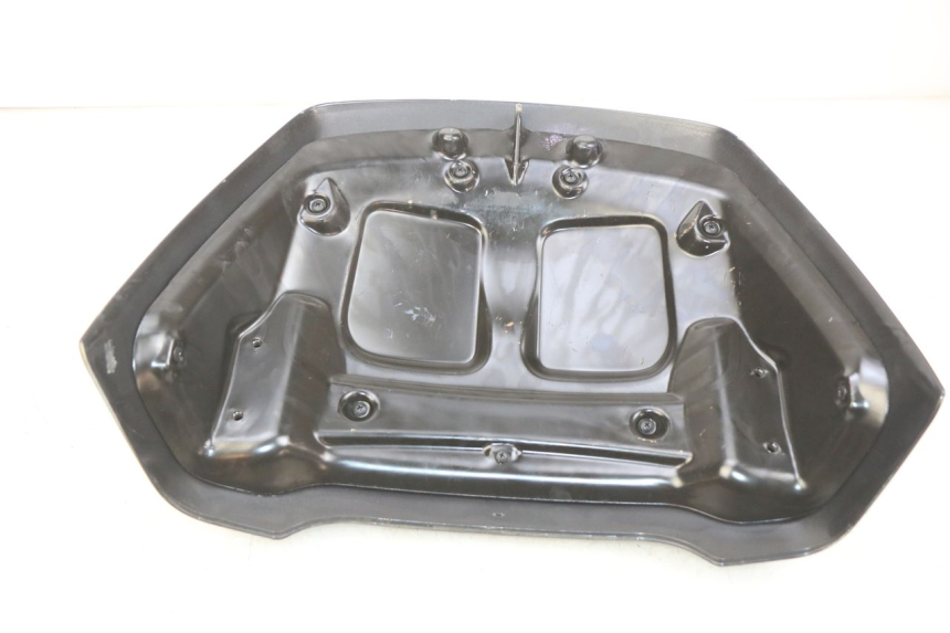 photo de REAR FAIRING JUNCTION PIAGGIO XEVO - X EVO 125 (2007 - 2016)