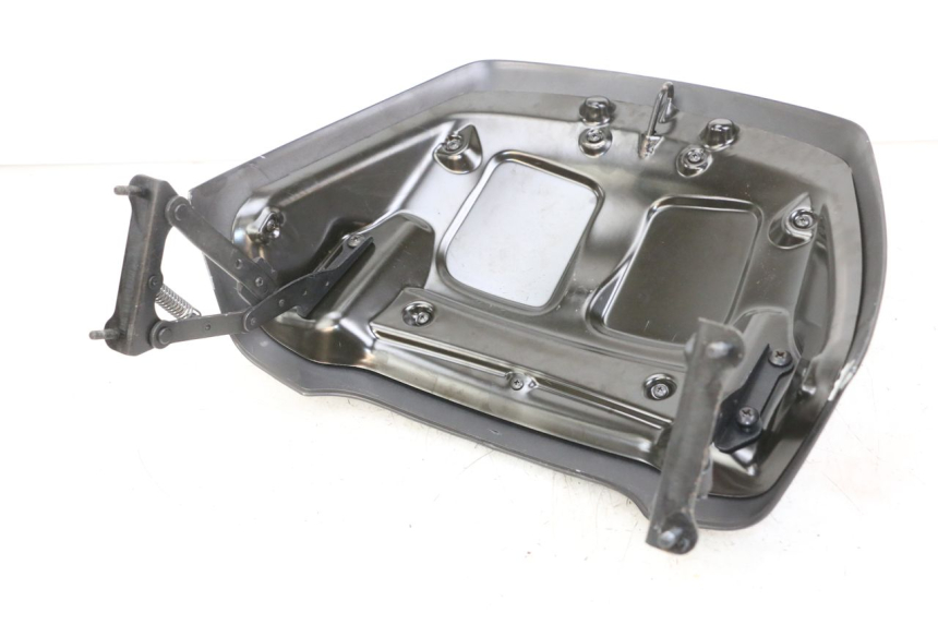 photo de REAR FAIRING JUNCTION PIAGGIO XEVO - X EVO 125 (2007 - 2016)