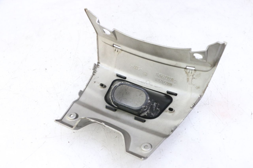 photo de REAR MIDDLE PANEL PEUGEOT SATELIS 125 (2013 - 2018)