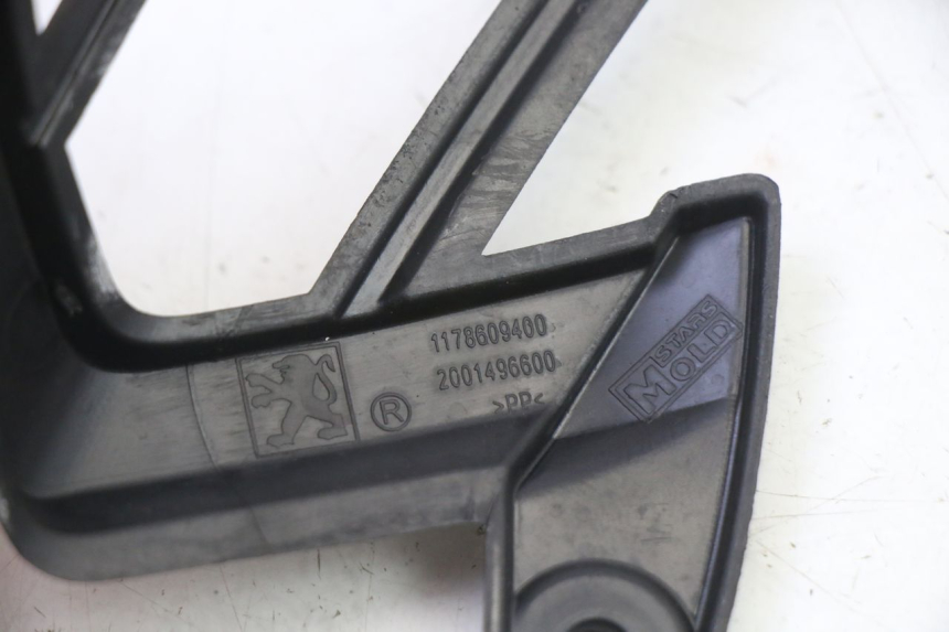 photo de REAR MIDDLE PANEL PEUGEOT STREETZONE I 2T 50 (2018 - 2020)