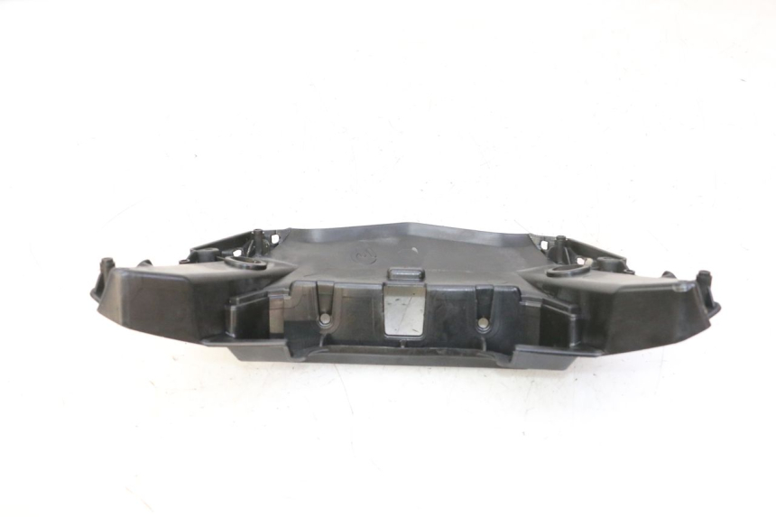 photo de REAR UPPER MIDDLE PANEL QUADRO 4 4D 350 (2015 - 2018)