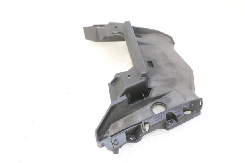 photo de REAR UPPER MIDDLE PANEL QUADRO 4 4D 350 (2015 - 2018)