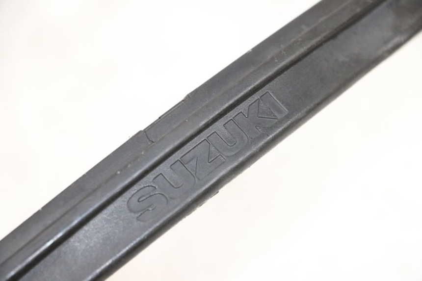 photo de REAR UPPER MIDDLE PANEL SUZUKI BURGMAN 650 (2013 - 2020)