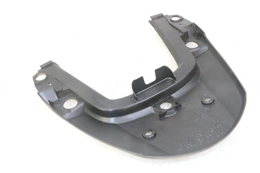 photo de REAR UPPER MIDDLE PANEL HONDA CBF 500 (2004 - 2007)