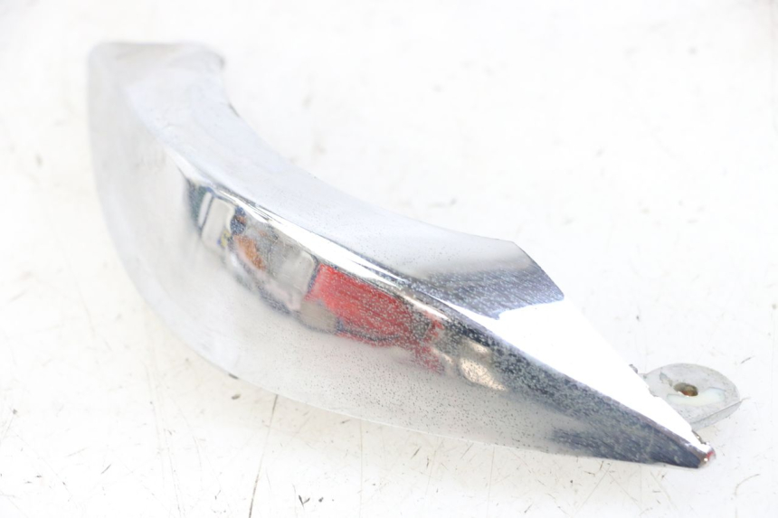 photo de REAR UPPER MIDDLE PANEL DAELIM BESBI 125 (2007 - 2008)