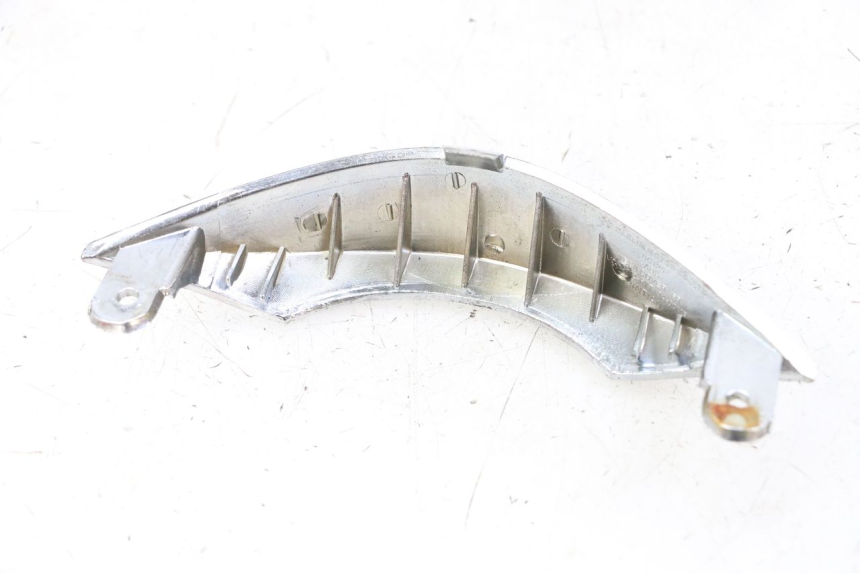 photo de REAR UPPER MIDDLE PANEL DAELIM BESBI 125 (2007 - 2008)