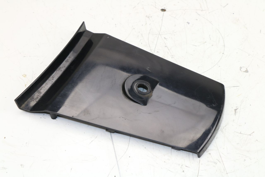 photo de REAR UPPER MIDDLE PANEL DAELIM S3 125 (2010 - 2017)