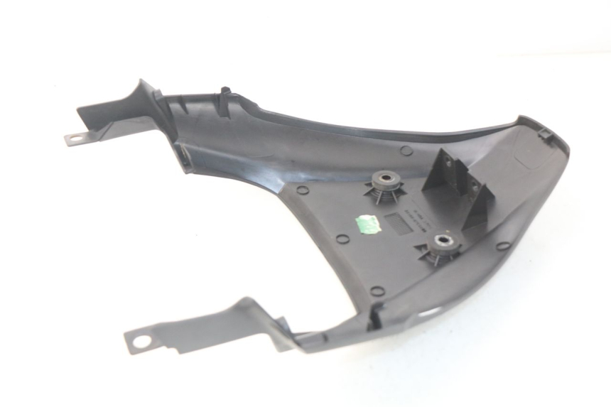 photo de REAR UPPER MIDDLE PANEL HONDA XLV VARADERO 125 (2000 - 2006)