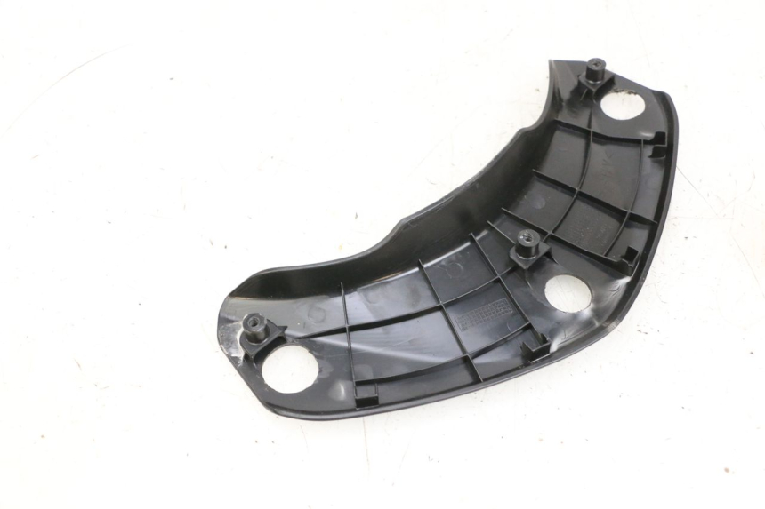 photo de REAR UPPER MIDDLE PANEL YAMAHA NEO'S CORE 1 (2022 - 2026) - Component detail