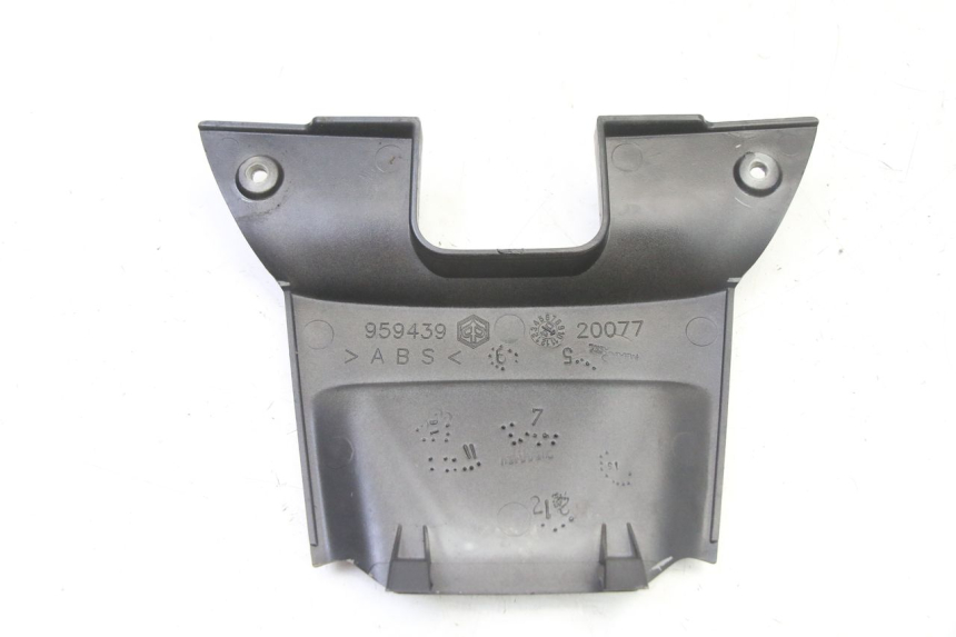 photo de REAR UPPER MIDDLE PANEL PIAGGIO NRG POWER PUREJET 50 (2018 - 2021)