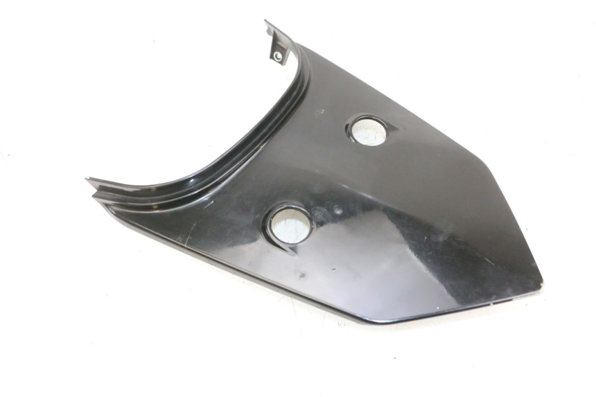 photo de REAR UPPER MIDDLE PANEL SYM ORBIT III 3 4T 50 (2021 - 2025) - Fixing points details