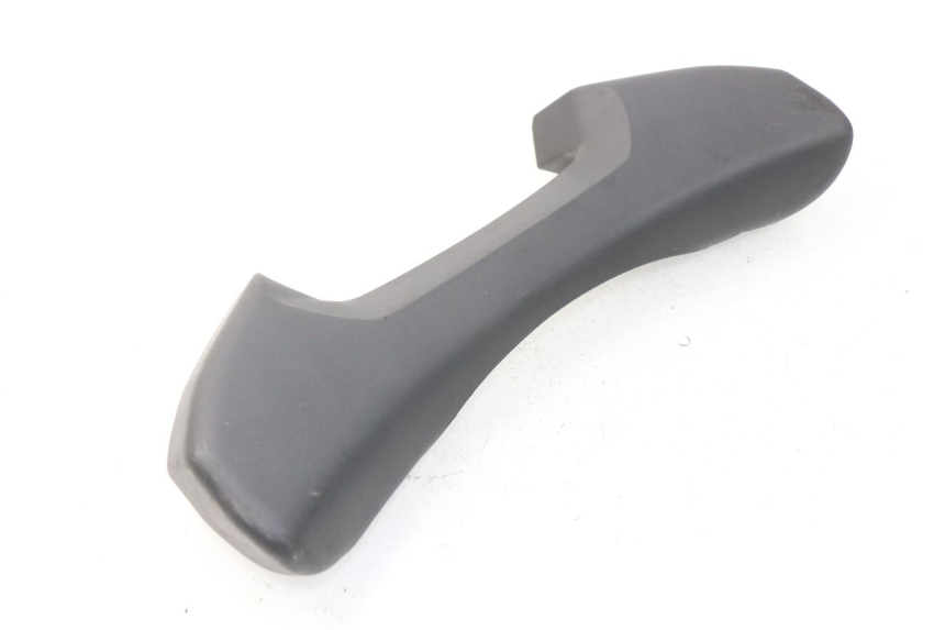 photo de REAR UPPER MIDDLE PANEL PEUGEOT METROPOLIS 400 (2017 - 2020)
