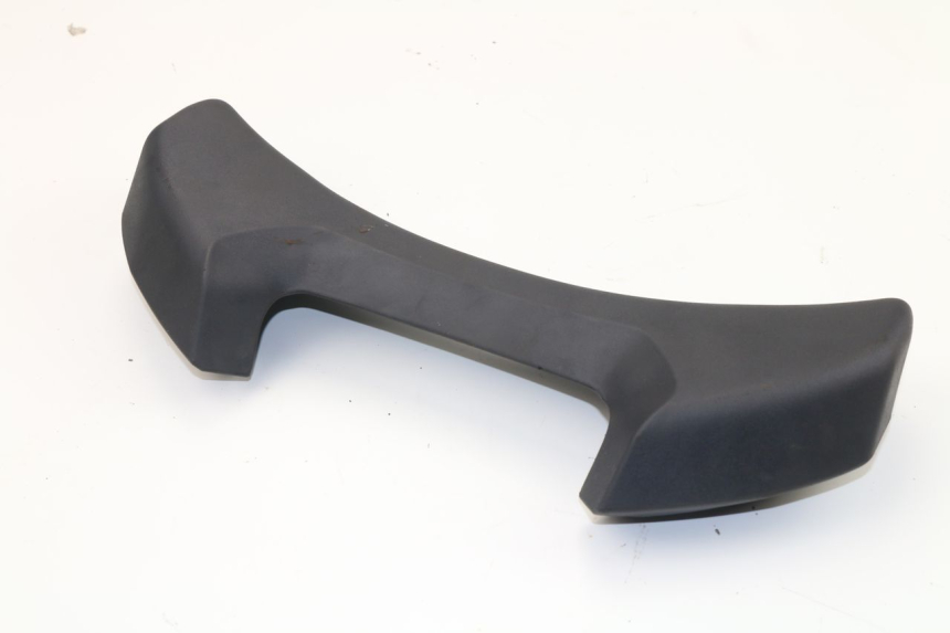 photo de REAR UPPER MIDDLE PANEL PEUGEOT METROPOLIS 400 (2011 - 2016)