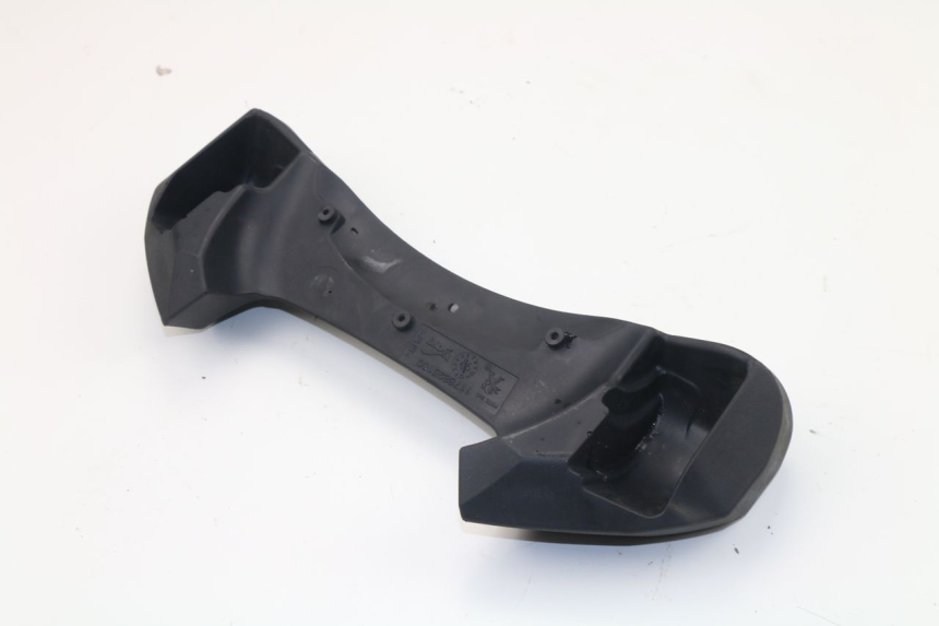 photo de REAR UPPER MIDDLE PANEL PEUGEOT METROPOLIS 400 (2011 - 2016)