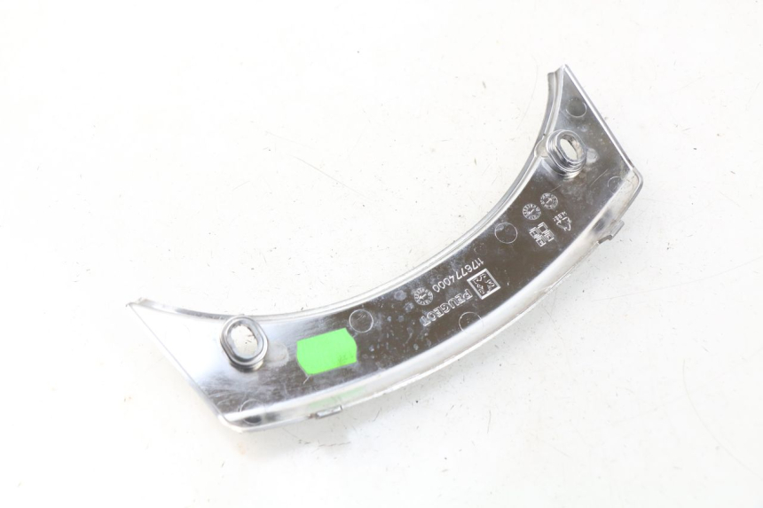 photo de REAR UPPER MIDDLE PANEL PEUGEOT SATELIS 500 (2007 - 2013)