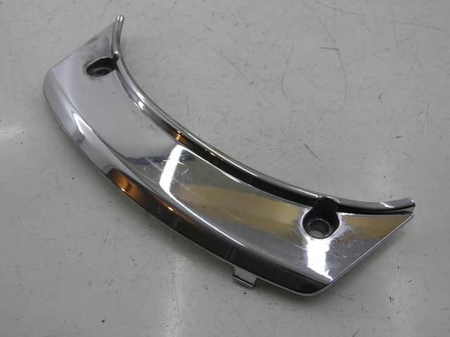 photo de UPPER REAR FAIRING JUNCTION PEUGEOT SATELIS 125 (2006 - 2009)