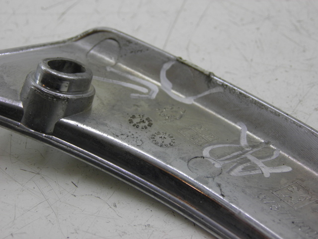 photo de UPPER REAR FAIRING JUNCTION PEUGEOT SATELIS 125 (2006 - 2009)