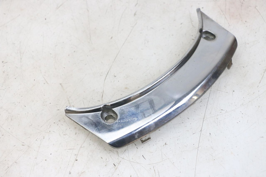 photo de UPPER REAR FAIRING JUNCTION PEUGEOT SATELIS 125 (2006 - 2009)