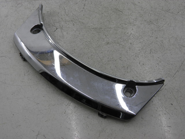 photo de UPPER REAR FAIRING JUNCTION PEUGEOT SATELIS 125 (2006 - 2009)