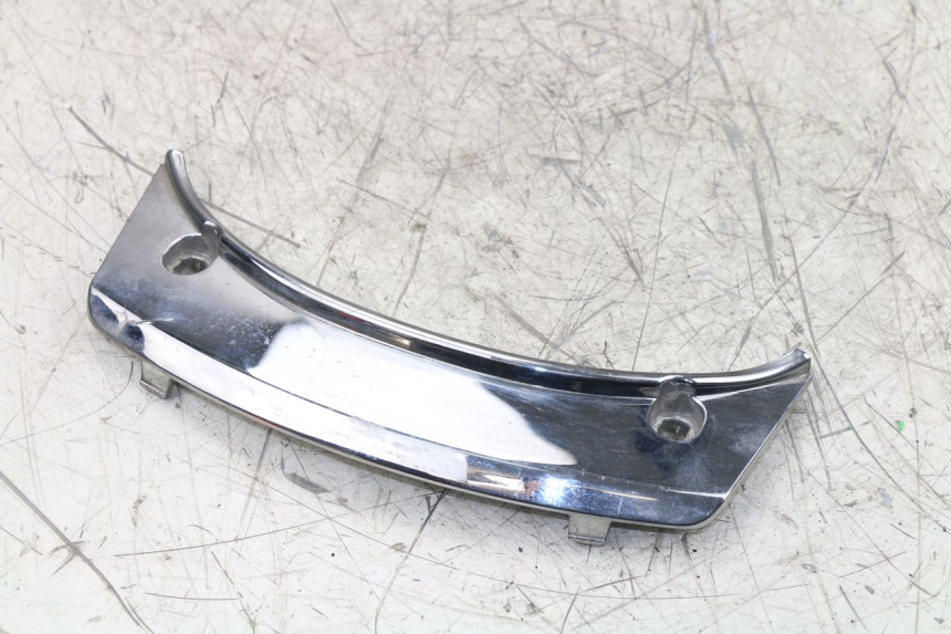 photo de UPPER REAR FAIRING JUNCTION PEUGEOT SATELIS 125 (2006 - 2009)