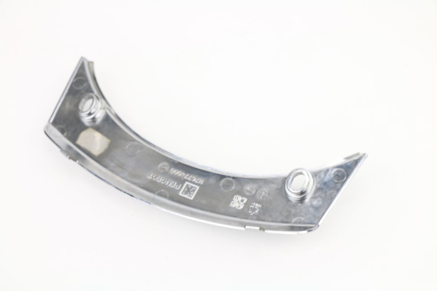 photo de REAR UPPER MIDDLE PANEL PEUGEOT SATELIS 125 (2010 - 2012)