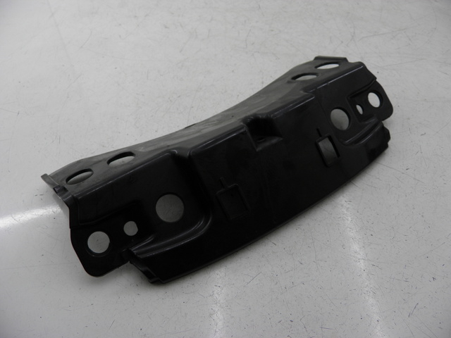 photo de REAR UPPER MIDDLE PANEL PIAGGIO MP3 RL 125 (2008 - 2009)