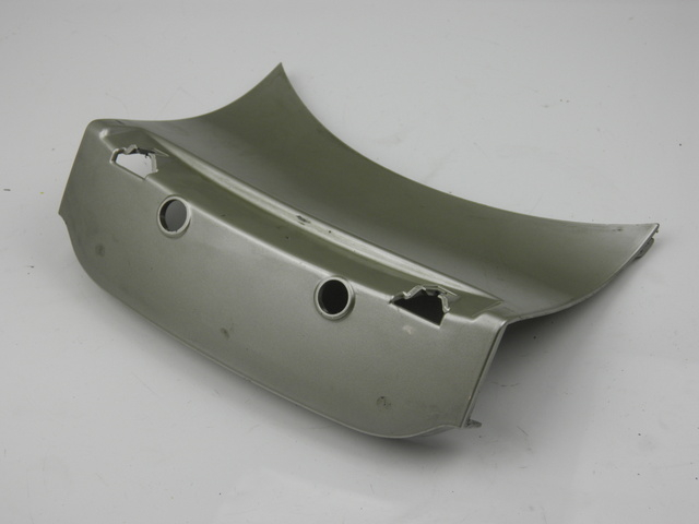 photo de REAR UPPER MIDDLE PANEL PIAGGIO X8 125 (2004 - 2007)