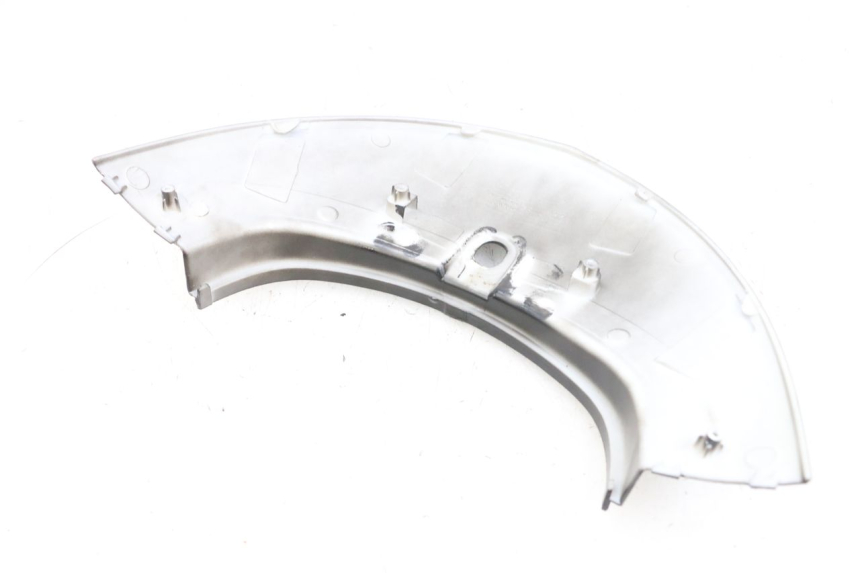 photo de REAR UPPER MIDDLE PANEL JM MOTORS SANTANA EVO 50 (2024 - 2026) - Zoom on usage condition