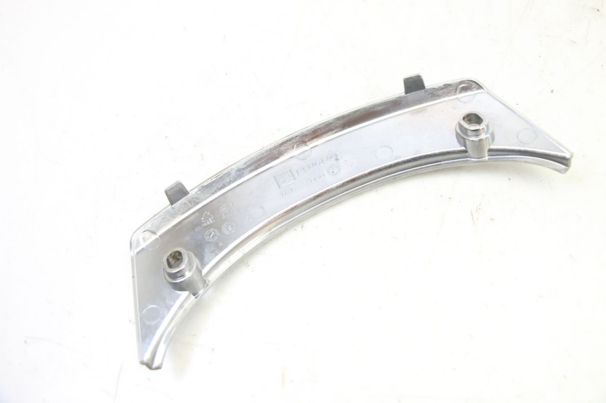 photo de REAR UPPER MIDDLE PANEL PEUGEOT SATELIS 250 (2006 - 2012)