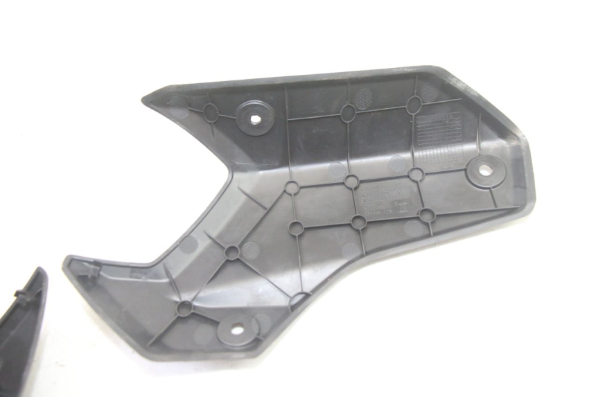 photo de REAR UPPER MIDDLE PANEL PEUGEOT STREETZONE I 2T 50 (2018 - 2020)