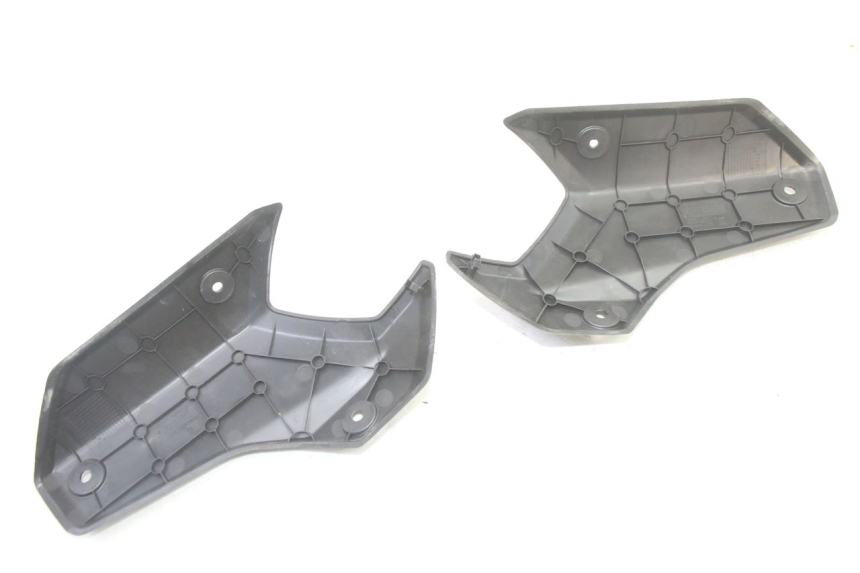 photo de REAR UPPER MIDDLE PANEL PEUGEOT STREETZONE I 2T 50 (2018 - 2020)