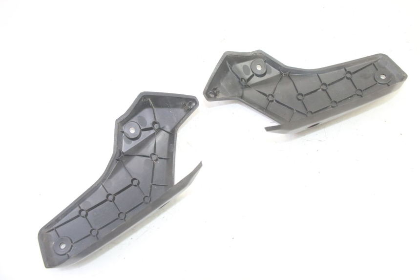 photo de REAR UPPER MIDDLE PANEL PEUGEOT STREETZONE I 2T 50 (2018 - 2020)