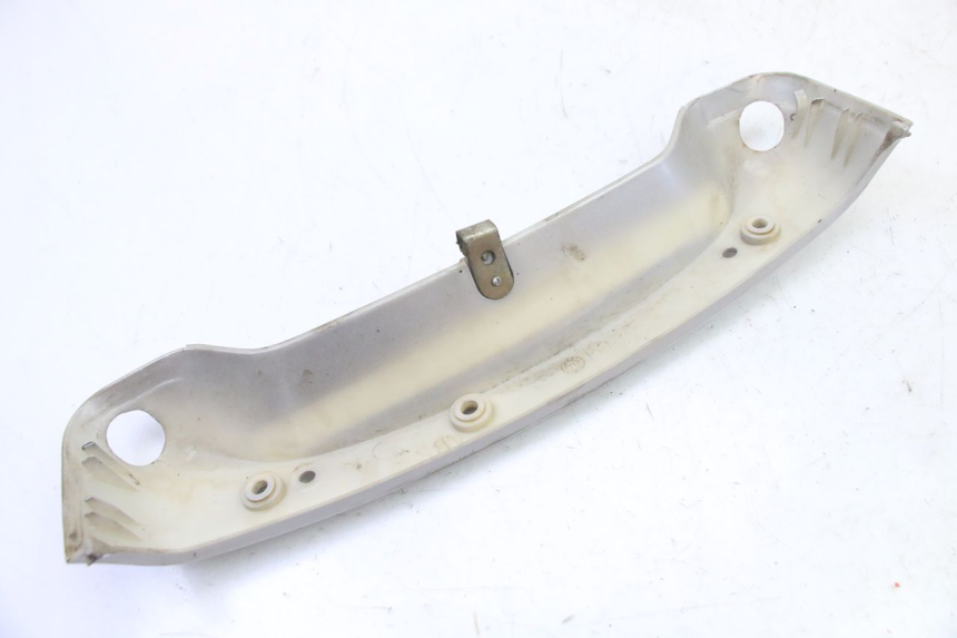 photo de REAR UPPER MIDDLE PANEL PIAGGIO SUPER LX 125 (2000 - 2003)