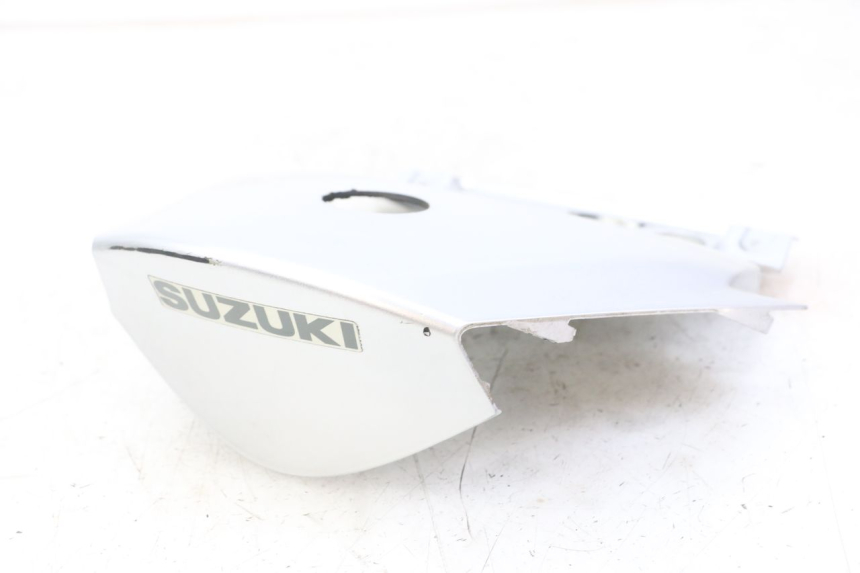 photo de UPPER REAR FAIRING JUNCTION SUZUKI BURGMAN 125 (2007 - 2014)