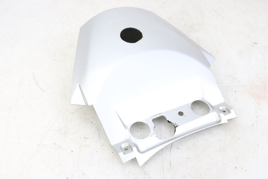 photo de UPPER REAR FAIRING JUNCTION SUZUKI BURGMAN 125 (2007 - 2014)