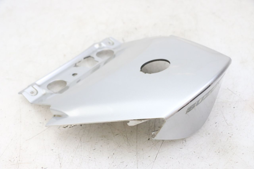 photo de UPPER REAR FAIRING JUNCTION SUZUKI BURGMAN 125 (2007 - 2014)