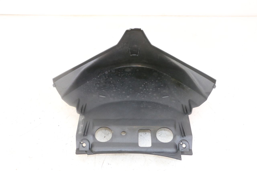 photo de REAR UPPER MIDDLE PANEL SUZUKI BURGMAN 125 (2018 - 2021)